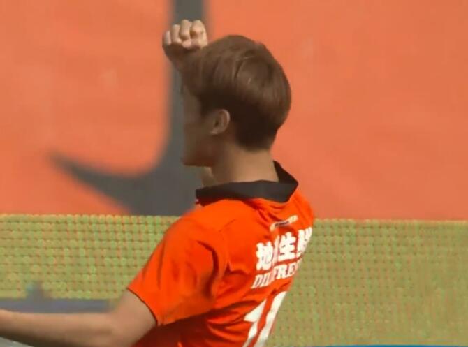 下半场补时3分钟，拜仁3-0斯图加特。